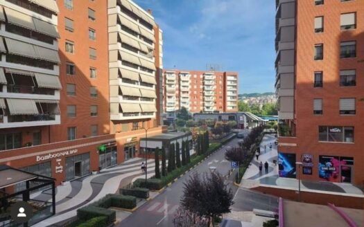 Apartament 3+1, Rruga e Kavajes, Tiranë, Në Shitje